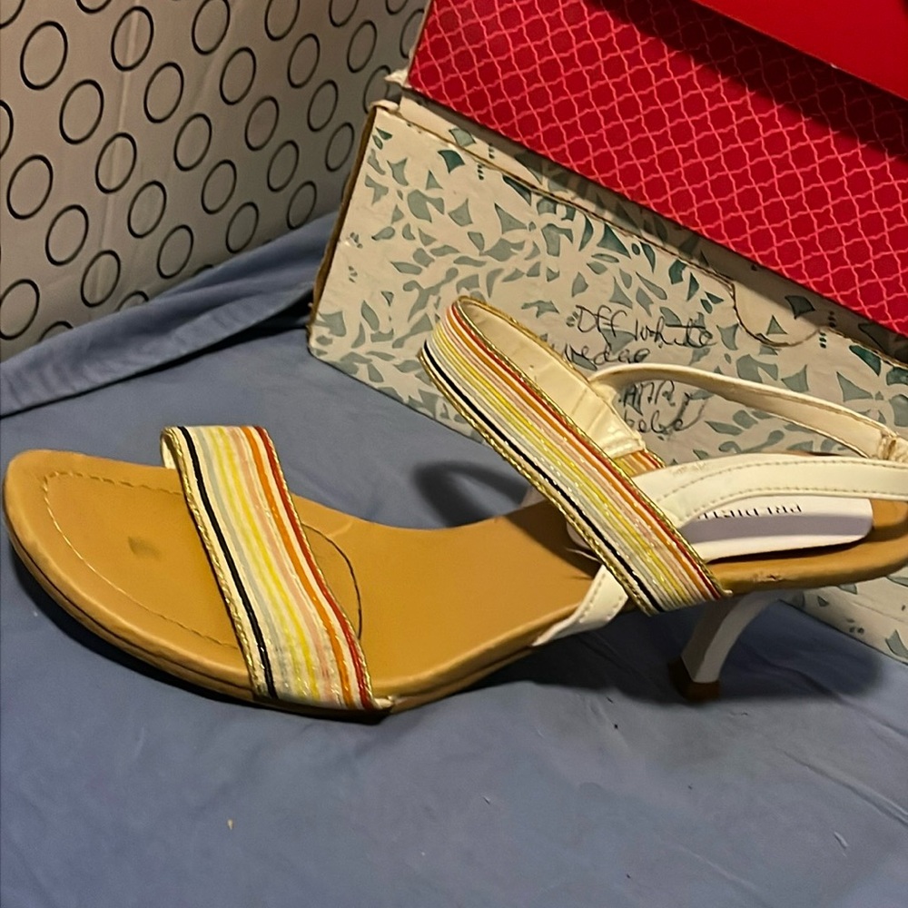 HEELS, 3 Inch heavy Duty Elastic straps in Rainbow Stripe Color in White Base
